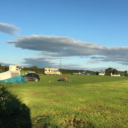 Hotel Carreg Y Gwynt Campsite - Touring And Tent Pitches Llanarth  Exteriér fotografie